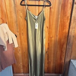 Elan Olive Maxi Dress